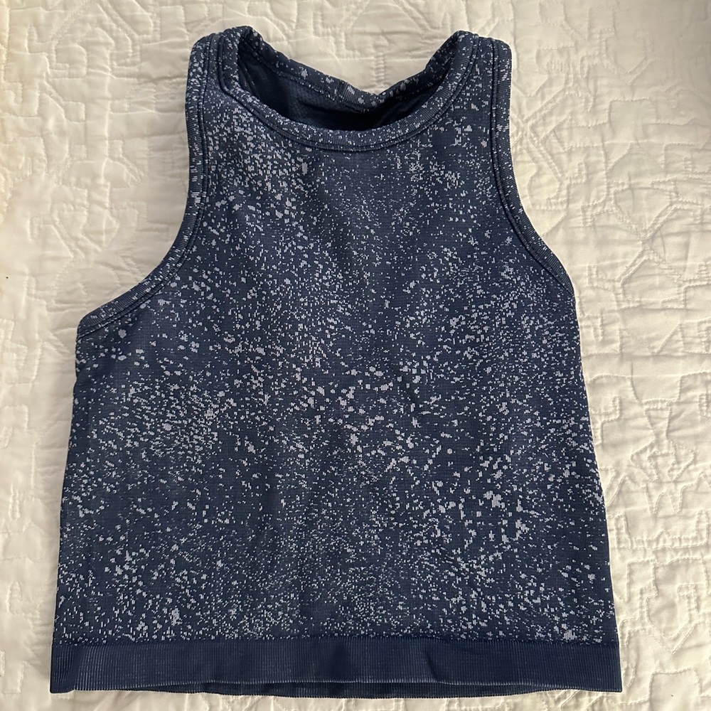 Lululemon cropped top